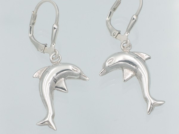 stříbrné náušnice delfín